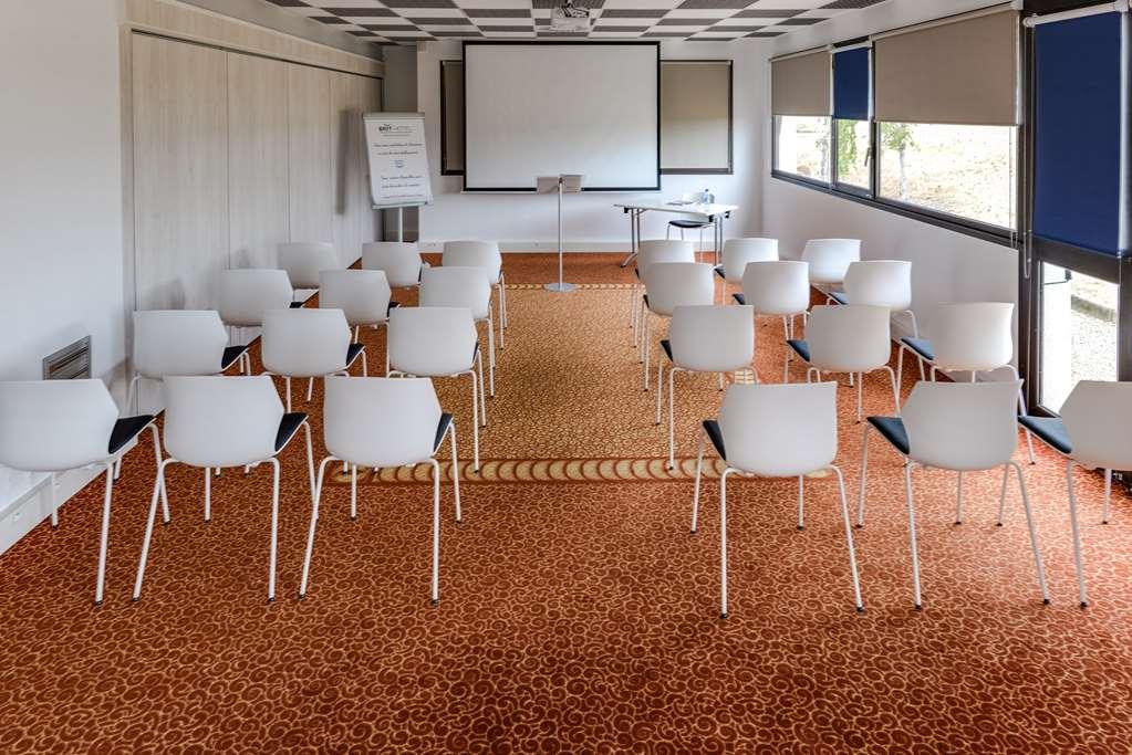 Brit Hotel Rennes Cesson Facilidades foto
