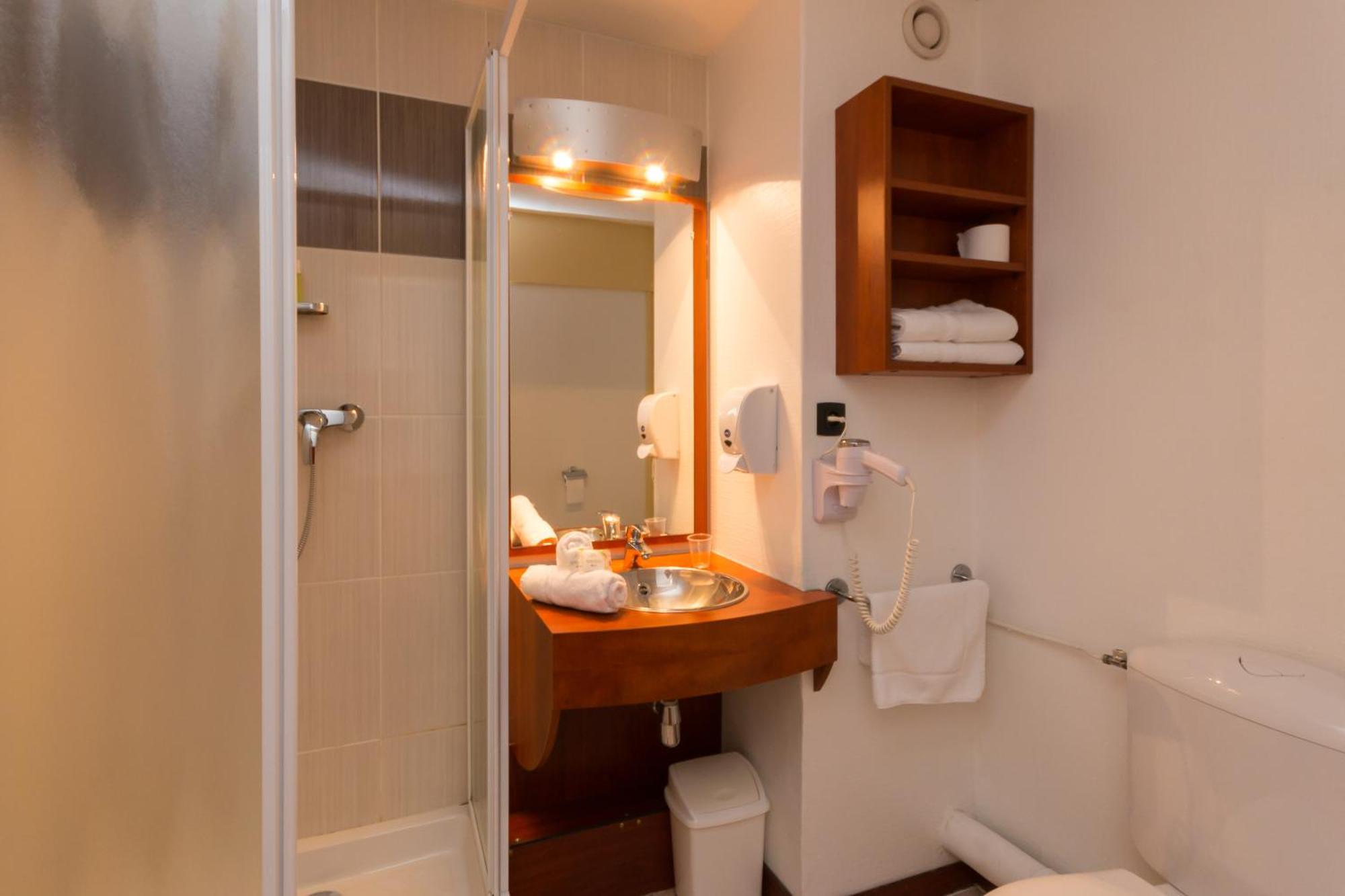 Brit Hotel Rennes Cesson Exterior foto